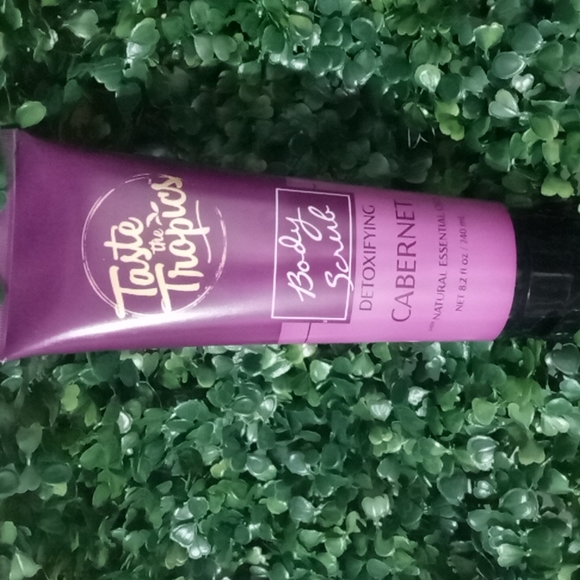 Taste the tropics Cabernet  body scrub - Picture 2 of 4